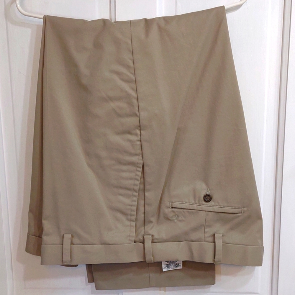 40x29 Dockers